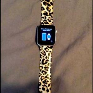 Apple Watch Series 3 38MM in great condition will include (2) Apple Watch bands